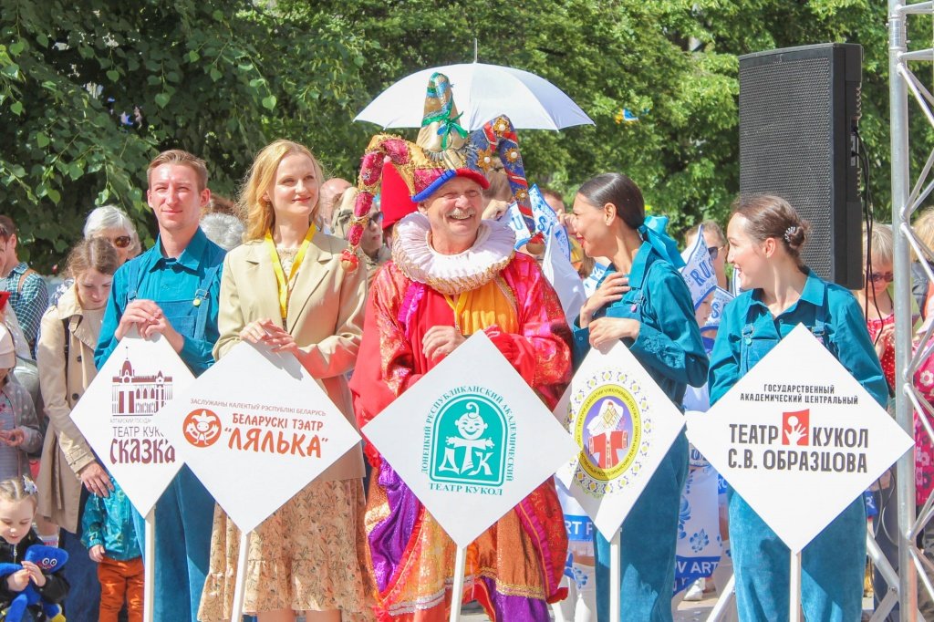 «Жыў-быў заяц» у Віцебску, а потым на «Перекрёсток» Навасібірска паляцеў