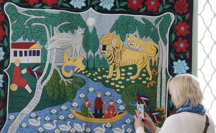 У Віцебску адкрылася выстава «Мастацтва святла», прысвечаная беларускай маляванцы